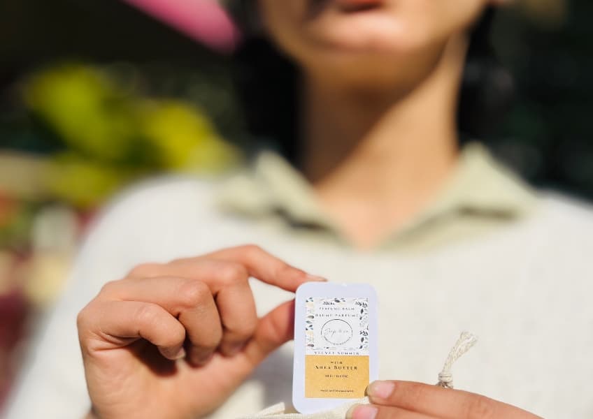 Velvet Summer Perfume Balm view 2